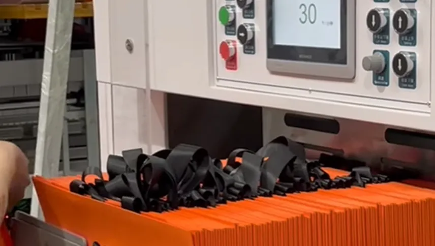 OUNUO No-Crease Sheet Feeding Paper Bag Making Machine